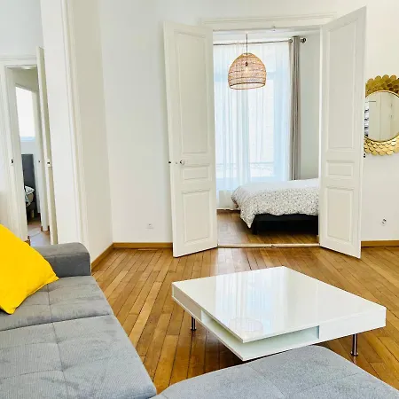 Chic Type 4 / Parking Prive ריימס